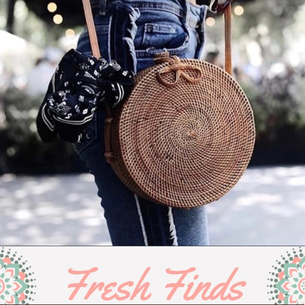 Handmade Round Crossbody Handbag ❤️